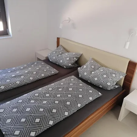 Bella Mare Apartment *